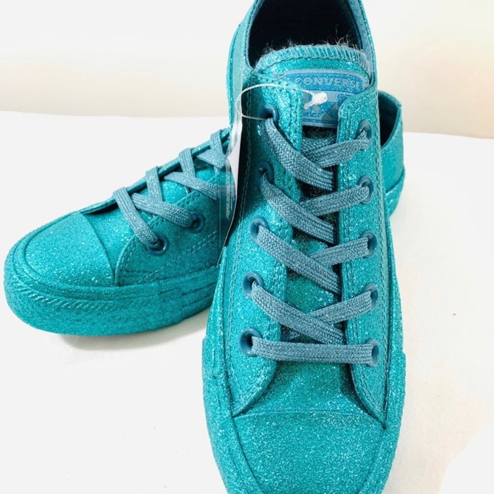 Converse - Picture 2 of 7